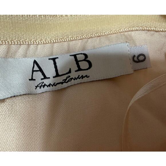 Anne Louise Boutique Maxi Dress Lovette Pink & Cream Floral Lace Tiered - Picture 3 of 12